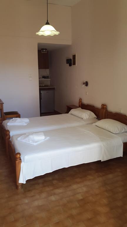 Stelios Rooms 팔라이오코라 외부 사진