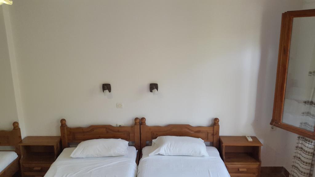 Stelios Rooms 팔라이오코라 외부 사진