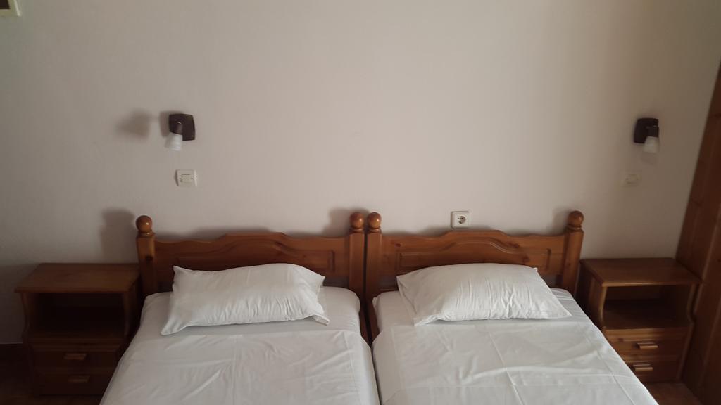Stelios Rooms 팔라이오코라 외부 사진