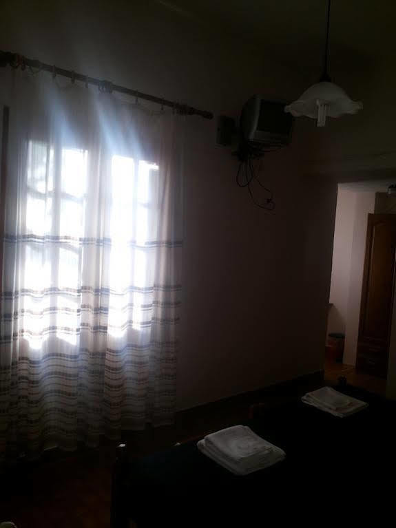 Stelios Rooms 팔라이오코라 외부 사진